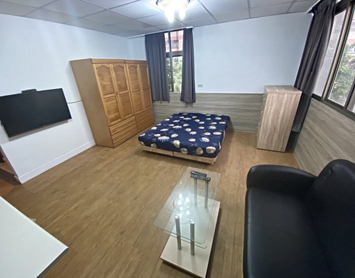 近大魯閣*採光特優*電梯大套房*格局方正*室內機車位 - Image 2