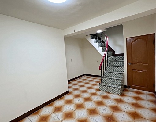 河堤&裕誠商圈｜百萬裝潢｜附傢俱大三房 - Image 5