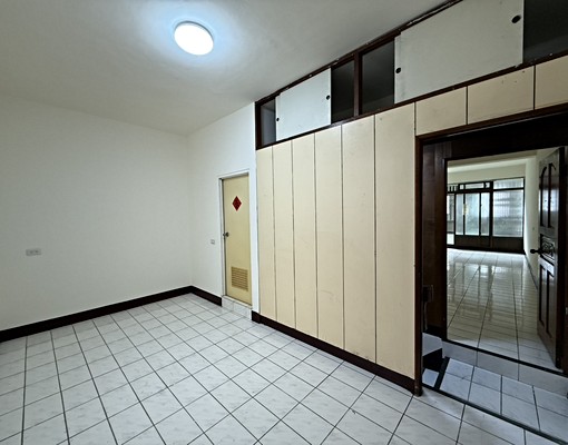 社宅/免仲/補助/健行科大中原生活圈大坪數透天可停2台車 - Image 12