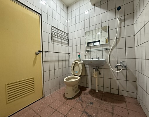 社宅/免仲/補助/健行科大中原生活圈大坪數透天可停2台車 - Image 13