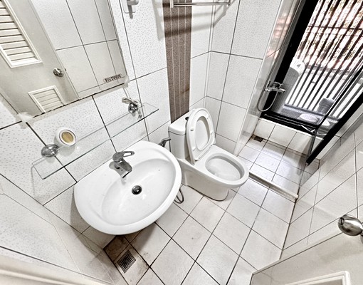 西區教育大學💕整棟超級新✨可租補✨大露台✨汽車位可租 - Image 6