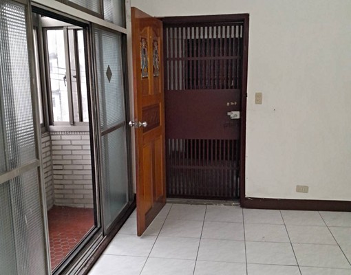 近埔墘市場.家樂福2+1房2廳1衛 - Image 1