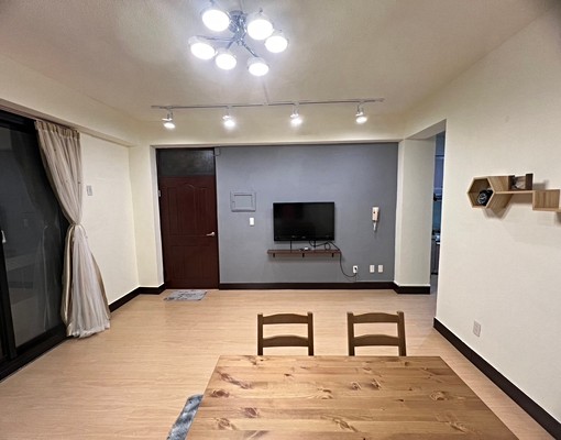 東興路-傢俱齊全️4房1廳2衛-精工宅邸 - Image 1