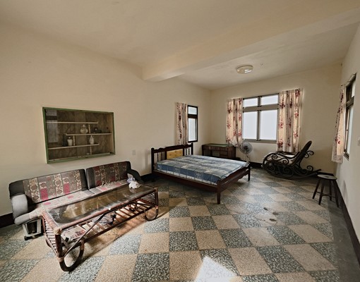 大肚區公所旁！黃金地段大坪數透店 - Image 4