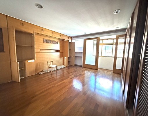 四川路市府捷運站!4改3大空間!格局方正 - Image 9