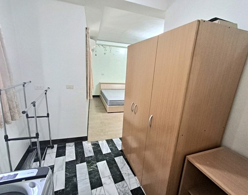 近正忠大昌路.透天3樓套房自用洗衣機 - Image 8