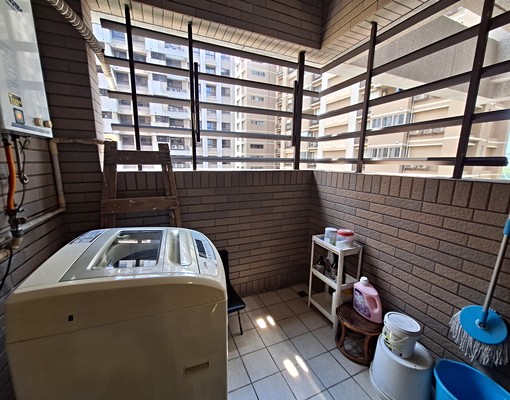 可寵、可租補、可入籍！淡海國小三房一廳還含車位及管理費！ - Image 1