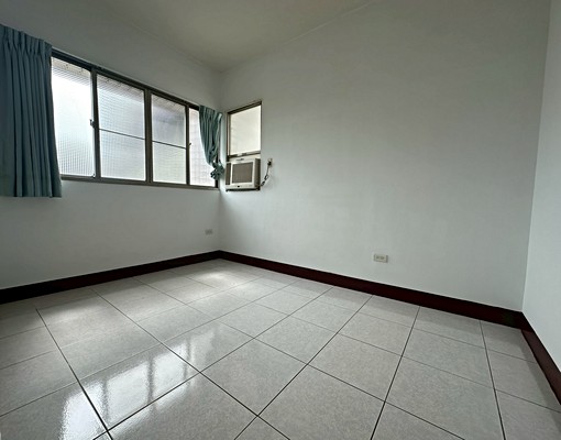 東區南紡百貨旁東寧大地3房平面車位 - Image 6