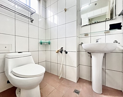 可租補✅有電梯✅陽台獨洗獨曬 - Image 4