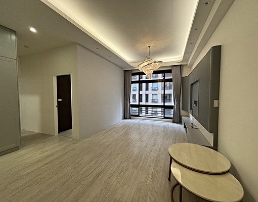 喜來登豪邸★挑高美裝潢三房車位(租金含管理費含車位) - Image 1