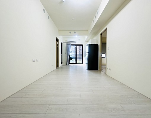 岡山/近高醫樂購/鳳凰信義/全新2+1房附車位【出租】 - Image 1