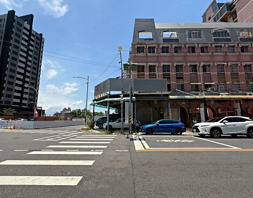 鼓山內惟稀有大地坪.臨路超值店面 - Image 1