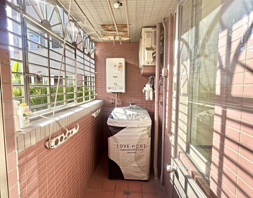 近逢甲商圈＃超值大３＋１房＃可租補＃可開伙＃台水台電 - Image 6