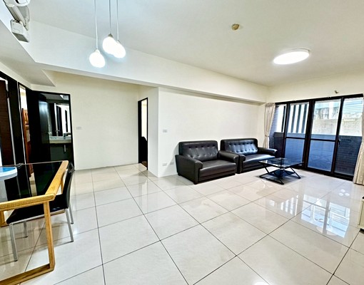 含平車、管理費！可租補、入戶籍！新麗馳全配三房平車 - Image 2