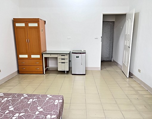 近正修學校*大套房出租 - Image 2