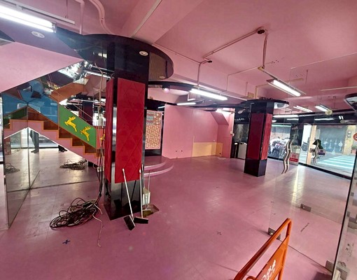 便宜到爆炸看過來水源街黃金三角窗店面1~2樓大坪數 - Image 2