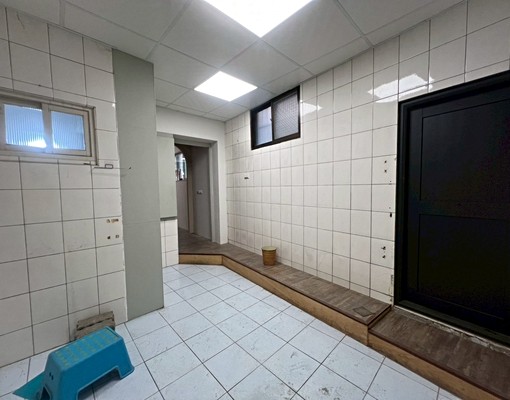 台南租屋~中西區黃金地段邊間店住 - Image 7