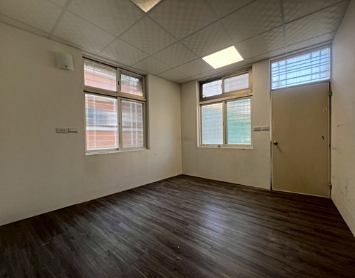 台南租屋~中西區黃金地段邊間店住 - Image 8