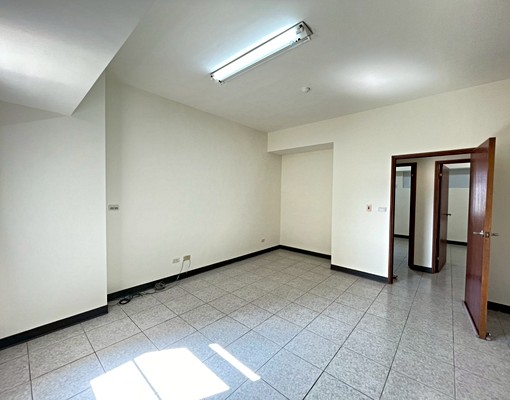 經國新城大三房含車位 - Image 9