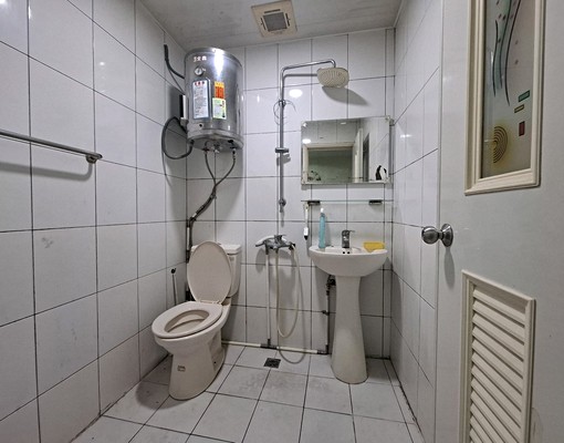 電梯高樓景觀獨立陽台配備齊全地處三界交通超便利 - Image 4