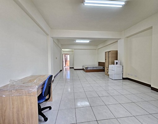 忠孝國小旁明亮整層大套房 - Image 2