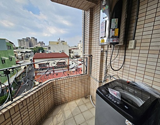 忠孝國小旁邊間明亮整層大套房 - Image 4