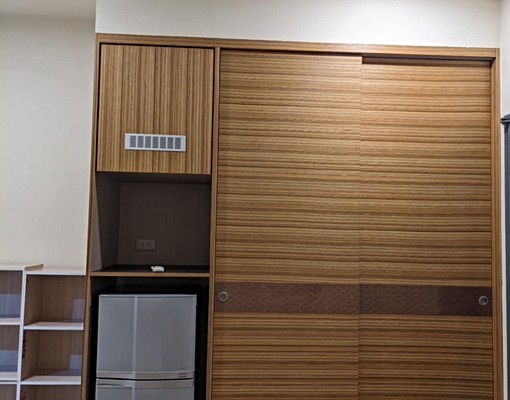 永寧捷運站4號出口旁，8坪大空間電梯套房(免等垃圾車) - Image 2