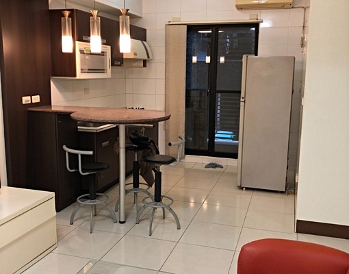 正對三民家商/瑞豐夜市/小兩房 - Image 2