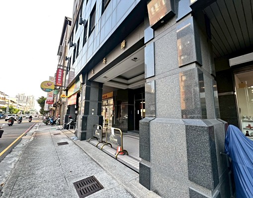 🔶中興大學中山醫💖大英國優質管理社區視野~可租補💖 - Image 2