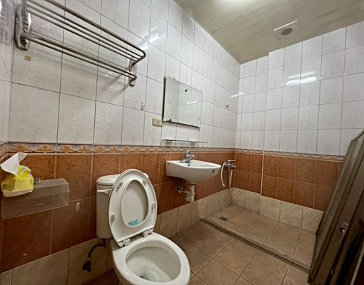 ✨小港桂林商圈正三樓店面透天✨ - Image 7