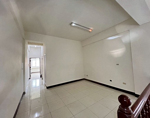 ✨小港桂林商圈正三樓店面透天✨ - Image 10