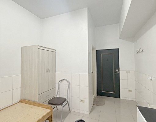 *近高應大*雄工*之室內機車位精緻套房 - Image 3