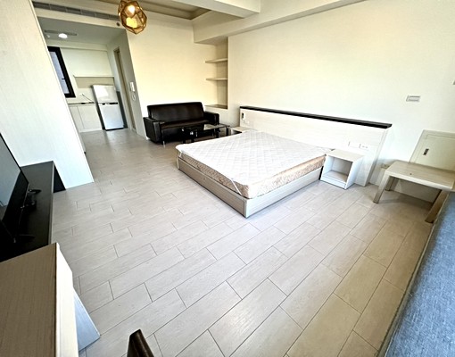 逢甲小豪宅|採光極佳|台水電|機車位|管理員| - Image 1