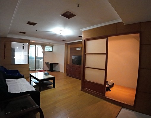 水湳商圈，龍邦鳯翔，大3+1房46坪 - Image 1