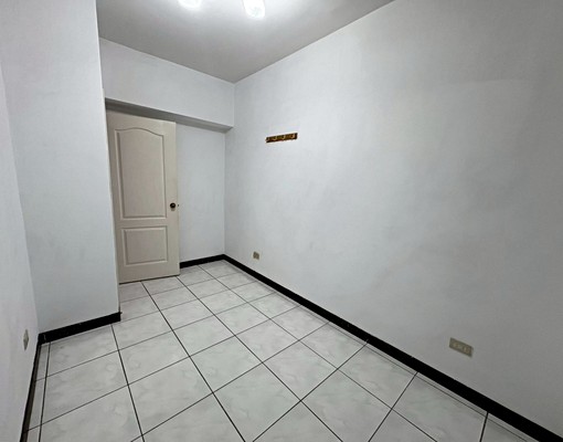 秀朗橋/台水電/租補稅籍/包裹垃圾收/雙陽台/採光通風/空屋 - Image 7