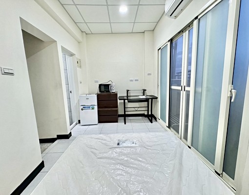 小資族💌包電💌租補💌獨洗曬💌代收包裹💌地下機車位 - Image 2