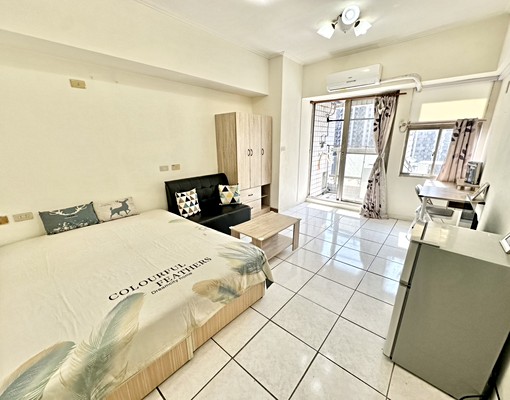 文心崇德採光大套✨台水電✨可雙租補✨獨洗陽台✨管理員✨超甜價 - Image 1