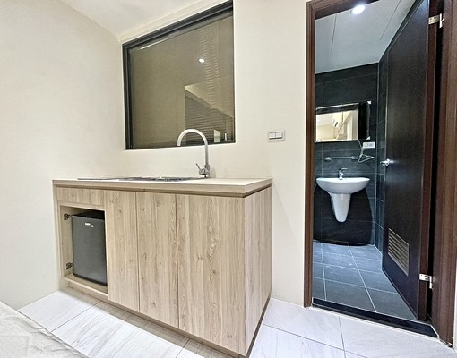 小咪精選✨可寵雙租補室內機車位🌟別墅電梯套房超多收納櫃 - Image 9