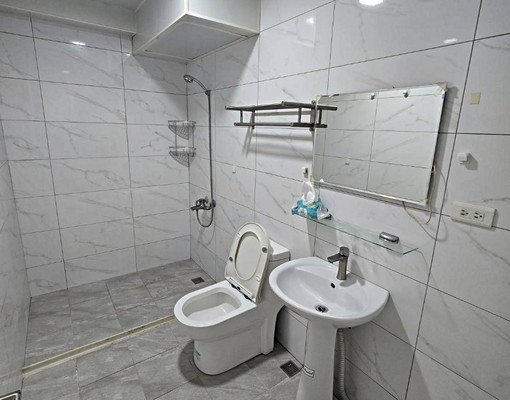 丹鳳站走路捷運約2分鐘/輔大學生生活圈/整套家具家電一應具全 - Image 9