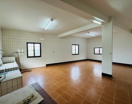 6房雙拼|超大透天|雙車位|8分鐘到美光 - Image 8