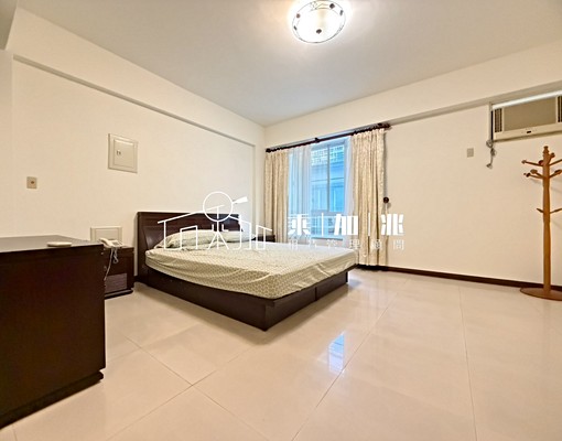 💥乘加兆Ada💥中西區質感社區透天~一卡皮箱住5房‼️ - Image 6