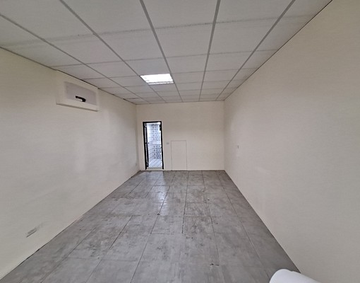 【恩典滿溢】正新生路環北路海華商圈店面~行業皆可談 - Image 3