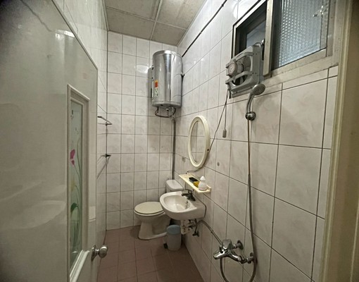 芬秒為你租好房-站前舒適套房.小資族首選.可短租三到六個月 - Image 2