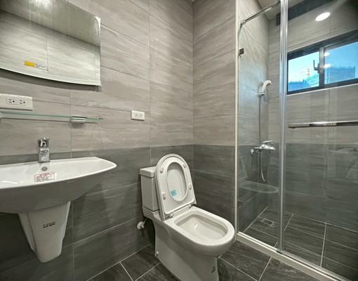 【恩典滿溢】中路特區自地自建全新電梯整層住家~ - Image 11