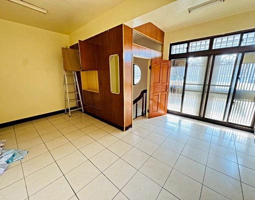 【恩典滿溢】廣福路永豐路整棟透天~門前停車 - Image 5