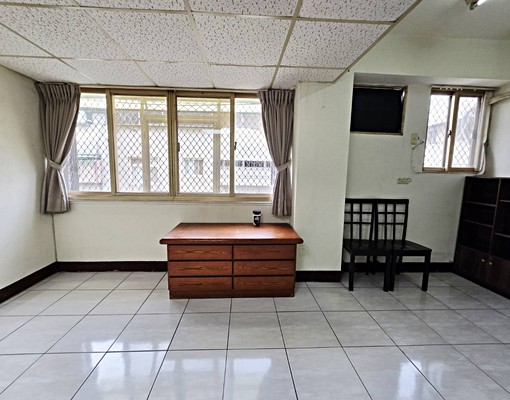 可租補入戶籍｜西區美術館、向上國中、審計新村旁｜電梯小資兩房 - Image 1