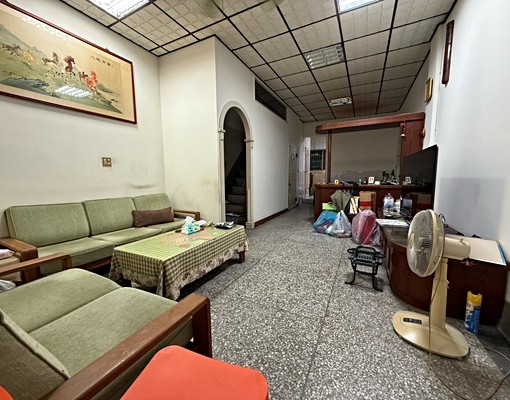 中美街超值3+1房整棟透天店面 - Image 2