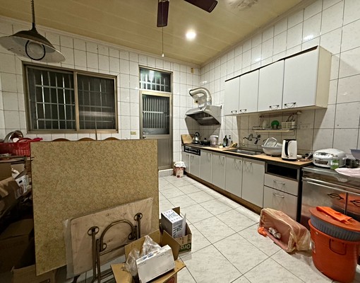 中美街超值3+1房整棟透天店面 - Image 4