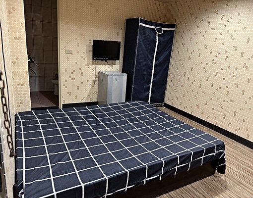 套房可租補、可住兩人（學生、上班族均可） - Image 2