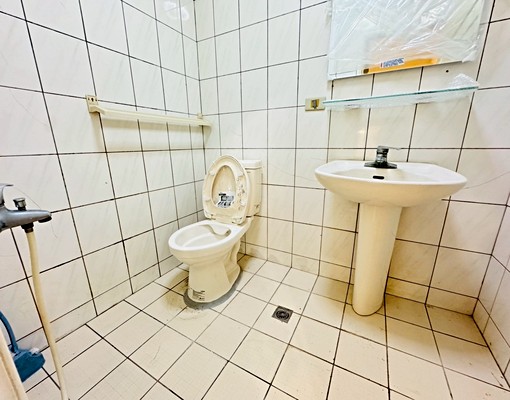 阿琴蚵嗲/大透天門前停車/租金成可議 - Image 7